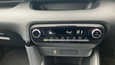 Toyota Yaris 1.5 Hybrid Icon 5dr CVT Hybrid Hatchback